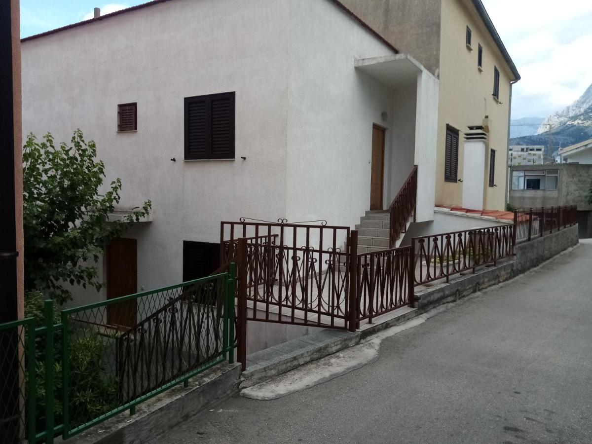 Apartmani Ivanka Makarska Exterior photo